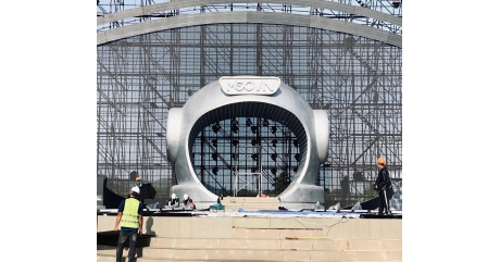 Mô Hình Công Nghệ nhựa composite cao 10m sản xuất thi công sự kiện cuộc thi hoa hậu hoàn vũ việt nam 2025