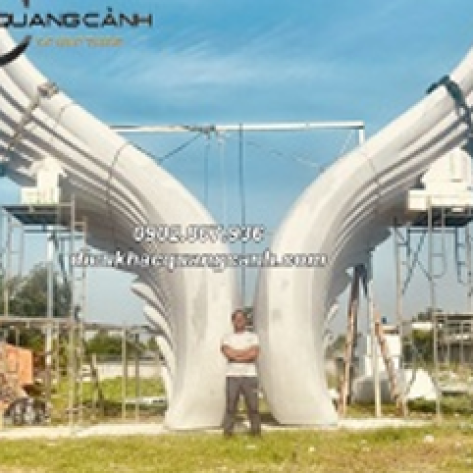 Tượng Đài Cánh Chim Inox Cao 12m Cho Tập Đoàn Novalan Dự Án Aqua City